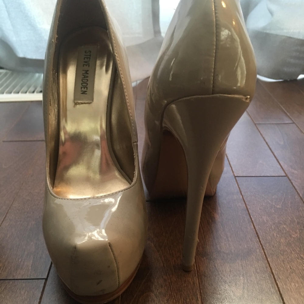 Heels - Picture 2 of 4